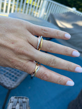 Load image into Gallery viewer, Tri Color Interlocking Ring