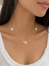 Load image into Gallery viewer, Sterling Flower Bezel Choker