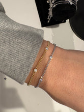 Load image into Gallery viewer, Bezel Stones on Curb Chain