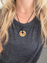Load image into Gallery viewer, Adjustable Statement Pendent