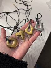 Load image into Gallery viewer, Adjustable Statement Pendent