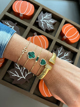Load image into Gallery viewer, Malachite Clover or Heart Bracelet
