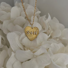 Load image into Gallery viewer, Fluted Heart Charm