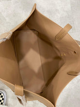 Load image into Gallery viewer, Grainy Vegan Leather Tote