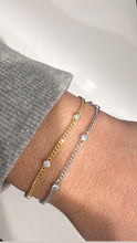 Load image into Gallery viewer, Bezel Stones on Curb Chain