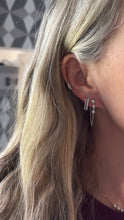 Load image into Gallery viewer, Single Chain Style Earrings