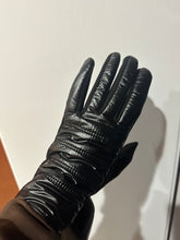 Load image into Gallery viewer, Nylon Puff Gloves