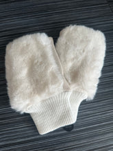 Load image into Gallery viewer, Faux Fur Gloves