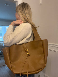 Vegan Leather Zip Closure Tote