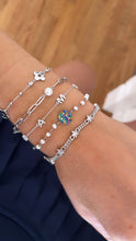 Load image into Gallery viewer, Curb Chain and Bezel Stars Bracelet