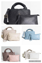 Load image into Gallery viewer, Woven Crossbody Note