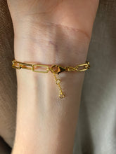 Load image into Gallery viewer, Interlocking Cuff Link Bracelet