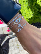 Load image into Gallery viewer, Interlocking Cuff Link Bracelet