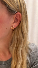 Load image into Gallery viewer, Star Chain Post Earrings