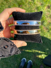Load image into Gallery viewer, CZ Outlined Bangle